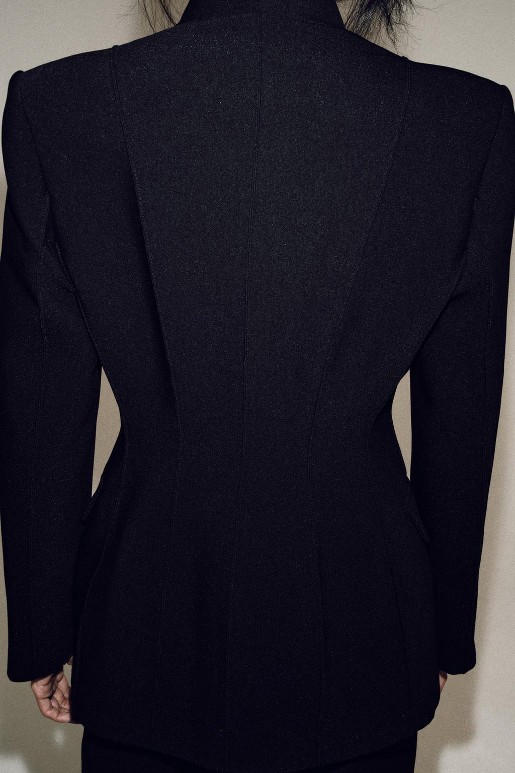 HOURGLASS FITTED BLAZER